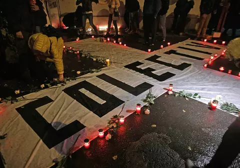 Fără distanţare fizică, 60 de oameni la procesul Colectiv. Piedone n-a fost în sala de judecată