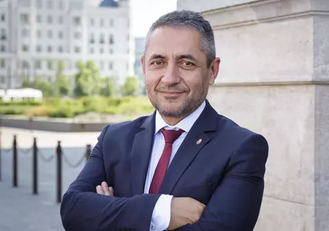 Oficial ungar: ”Iohannis a ajuns președinte și cu votul maghiarilor, dar nu a întors sprijinul. Să ştie că saşii au fost invitaţi în Transilvania de regii maghiari”