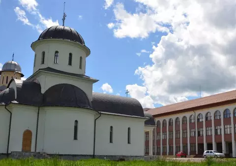 Început de an școlar amânat la Seminarul Ortodox din Alba Iulia. Doi profesori, confirmați cu COVID-19