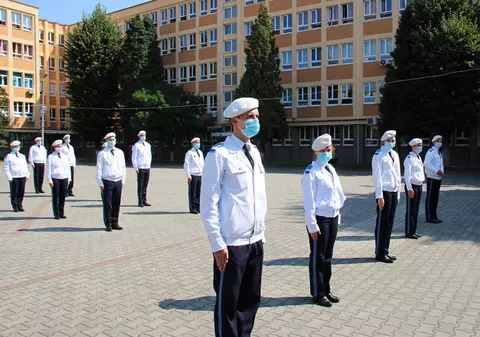 Trei elevi de la Colegiul Naţional Militar Mihai Viteazul Alba Iulia, depistați pozitiv cu COVID-19. Ce măsuri s-au luat