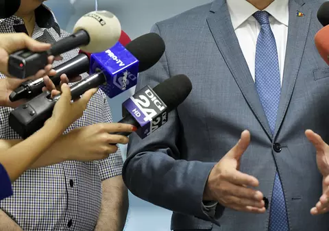 Raport CJI despre presă și libertățile fundamentale în primele 6 luni de pandemie. Un Consiliu Județean are contracte cu toată presa din județ!