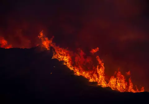 VIDEO | Incendii devastatoare în California. Autoritățile dau vina pe focurile de artificii de la o petrecere