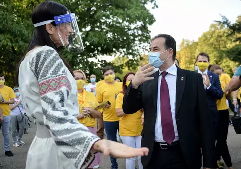 „Vânătorul de CV-uri false” despre posibile soluții pentru o clasă politică rezonabilă