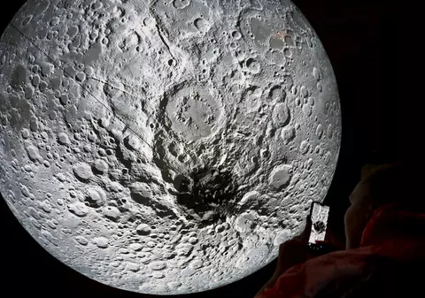 Ultimul pas spre comercializarea explorării spațiului. NASA vrea să cumpere sol de pe lună