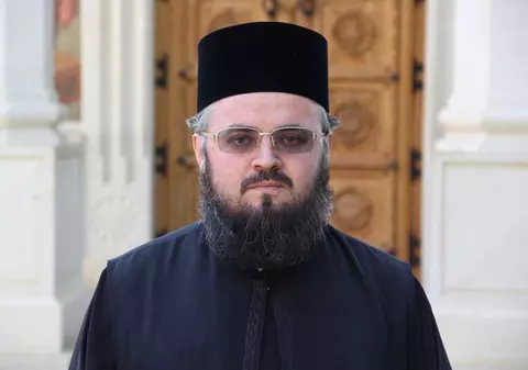 Starețul Mănăstirii “Sfânta Ana” Rohia intră în războiul dintre două tabere de șefi din TVR!