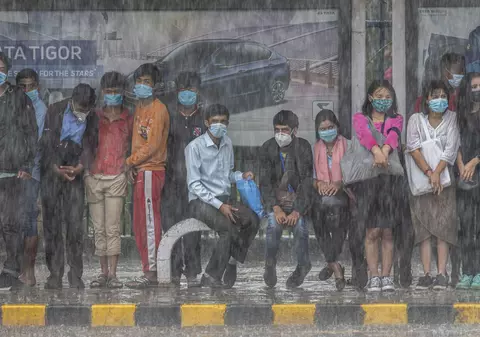 Cum se va sfârși pandemia COVID: vaccinul este cel mai important pas, dar întoarcerea rapidă la normalitate este exclusă