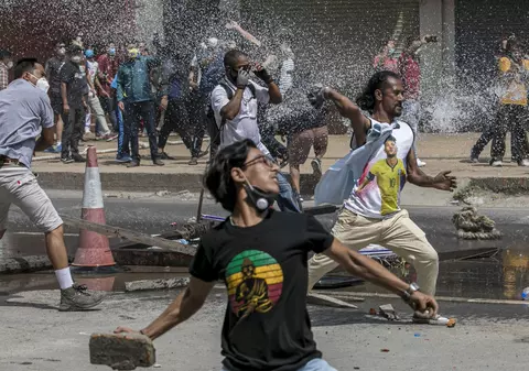 Săptămâna în imagini | Val de furie împotriva restricțiilor COVID, proteste nesfârșite în Belarus și un anunț tulburător la Berlin