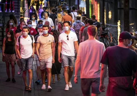 Avertismentul unor cercetători francezi: Cel de-al doilea val al epidemiei de coronavirus din Europa nu va fi ultimul