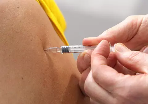 Luptă mondială uriaşă pentru vaccinul anti-COVID. China și-a mărit șansele de a obține serul. Cum a reușit SUA să piardă teren