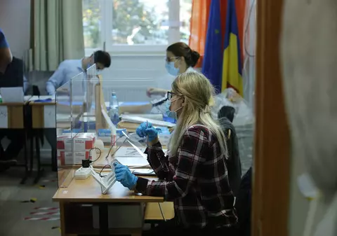 Alegeri locale 2020. MAI a mobilizat peste 43.000 de angajaţi în ziua votului. Ce amendă riscaţi în cazul filmării sau fotografierii buletinului de vot