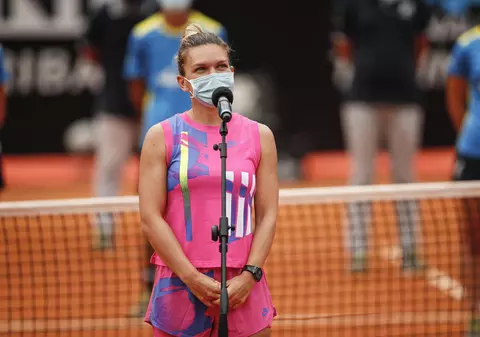 Simona Halep, după triumful de la Roma: “Felicitări, Karolina! Sigur nu așa ți-ai fi dorit să termini acest turneu”
