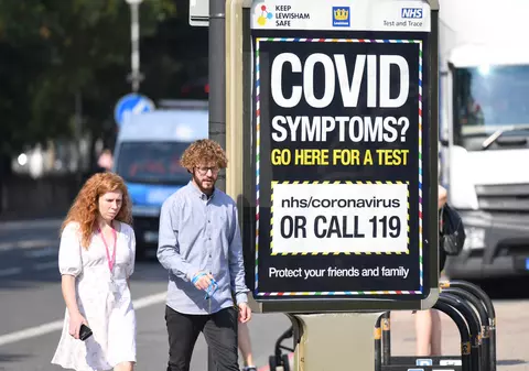 Cel mai negru scenariu COVID luat în calcul de specialiștii din Marea Britanie: 50.000 de cazuri pe zi, la jumătatea lunii viitoare