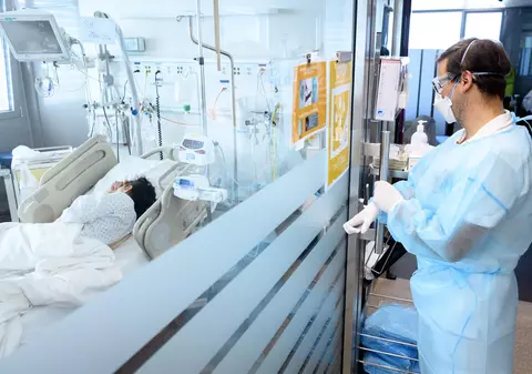 SUA au depăşit 200.000 de decese cauzate de coronavirus. Avertismentul specialiștilor