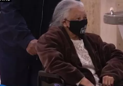 O femeie de 94 de ani din SUA a parcurs aproape 1.000 de kilometri pentru a merge la vot