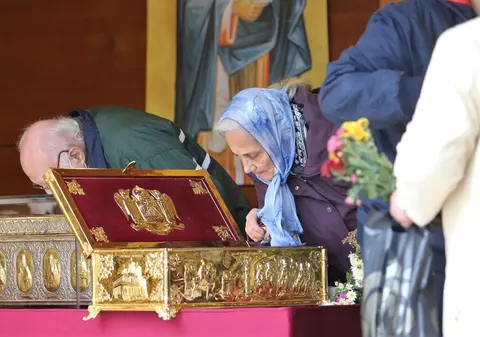 Pelerinajul de Sfântul Dimitrie din București: Peste 14.000 de oameni au trecut pe la racla cu moaște