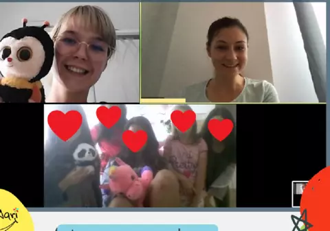 În plină pandemie, o asociație caută voluntari care să facă lecții online cu copiii din centrele de plasament: ”Acum stau câte șase-zece copii la un singur calculator”