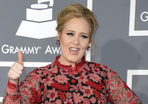 VIDEO | Adele, apariție de senzație la Saturday Night Live. Glume pe seama faptului că a slăbit: „Am adus doar jumătate din mine”