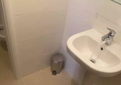 Parlamentarii slovaci au fost pedepsiţi după ce au criticat măsurile anti-COVID. Au acces doar la apa de la robinet