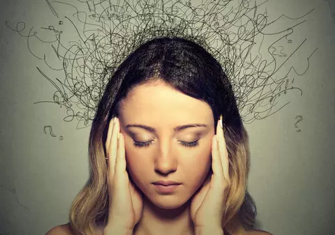 Un nou tratament "miraculos" pentru anxietate și sănătate mintală ridică o întrebare necesară: cât lăsăm substanțele să ne modifice gândirea?