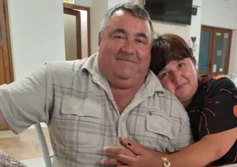 Asimptomatic de 46 ani, mort subit la domiciliu la o oră după ce a început să respire greu. Soția, bolnavă de COVID, spune că DSP nu i-a recomandat bărbatului să se testeze