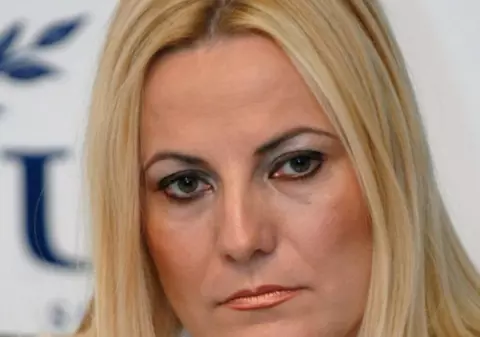 Numire controversată la Agenția Națională a Medicamentului. Fosta secretară executivă a partidului lui Ioan Talpeș, instalată la conducerea instituției