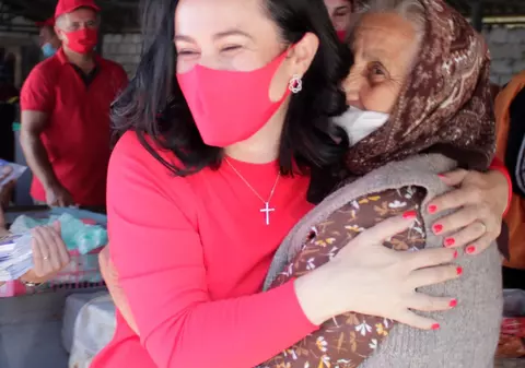 Simona Bucura Oprescu, deputat PSD, diagnosticată cu COVID-19: “Protejaţi-vă cât mai bine pentru siguranţa voastră şi a celor din jur”