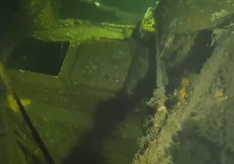 VIDEO | O navă nazistă, descoperită de scafandri polonezi, ar putea ascunde o comoară din chihlimbar celebră, dispărută acum 75 de ani