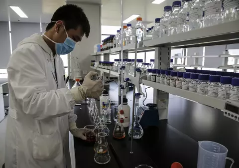 China a identificat primul caz de infectare cu noua tulpină de coronavirus din Marea Britanie. O studentă, pozitivă