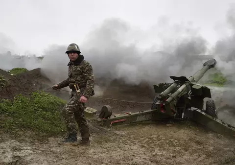 Șapte soldați au murit într-un schimb de focuri la granița dintre Azerbaidjan și Armenia