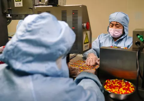 Europa, dependentă de China și India în privința medicamentelor. „Delocalizarea trebuie stopată imediat”