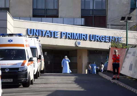 În 24 de ore, Bucureștiul a înregistrat peste 800 de cazuri noi de COVID-19, câte erau în toată țara în urmă cu o lună