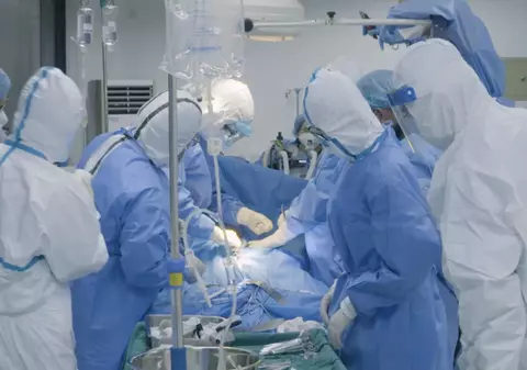 Transplantul care trebuia s-o salveze a condamnat-o la moarte. O femeie din SUA a fost ucisă de COVID, după ce a primit plămânii unui donator infectat