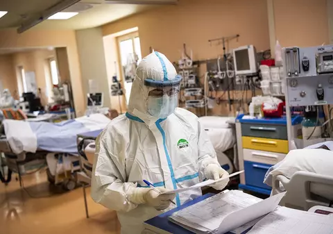 Bolnavii de COVID de la „Victor Babeș” Timișoara nu pot vota. Membrii secției de votare refuză să ducă urna mobilă la spital