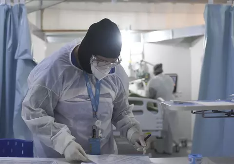 Un medic și un ambulanțier din județul Dolj au murit după ce s-au infectat cu noul coronavirus