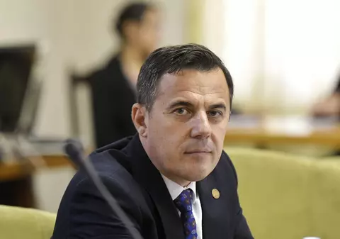 Fostul ministru Ion Ştefan, rănit într-un accident rutier produs în Vrancea