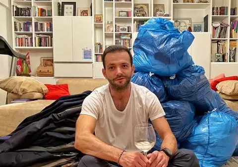 Mihai Morar își donează hainele, după ce a slăbit 15 kilograme. „Am scăpat de un munte de trecut”