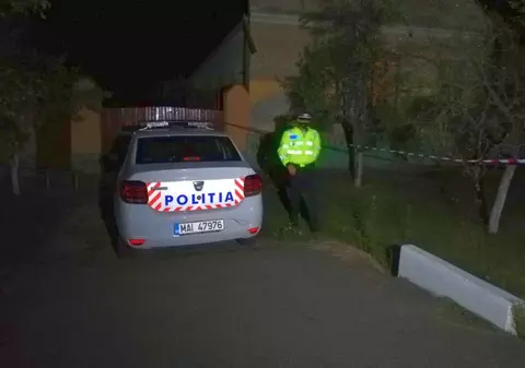 Petrecere cu 40 de invitaţi oprită de poliţişti în Arad. Petrecăreții s-au ales cu o amendă de 5.000 lei