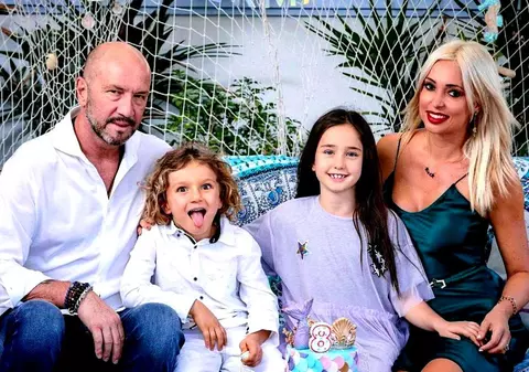 Raluca Zenga, despre problemele din căsnicie. Blonda și soțul ei au divorțat, după o relație de 17 ani. “Walter mi-a iertat multe și este mult mai înțelept”