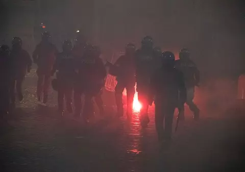 Italia a raportat aproape 32.000 de noi cazuri de infectare cu coronavirus, în timp ce la Florența au fost arestați protestatari