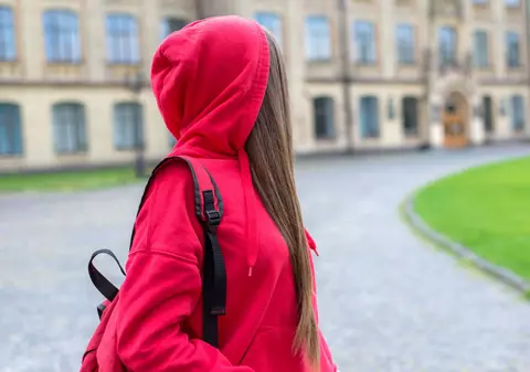 Problema abandonului universitar, reflectată în numărul de studenți exmatriculați la o universitate din România: circa 2.600 pe an