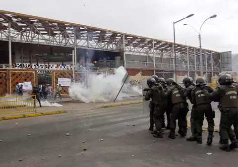 VIDEO | Proteste cu împușcături în Nigeria. Un tânăr a fost ucis, iar trei polițiști au fost internați la terapie intensivă