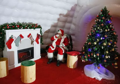 Cum vor arăta sărbătorile de iarnă din acest an în satul natal al lui Moș Crăciun