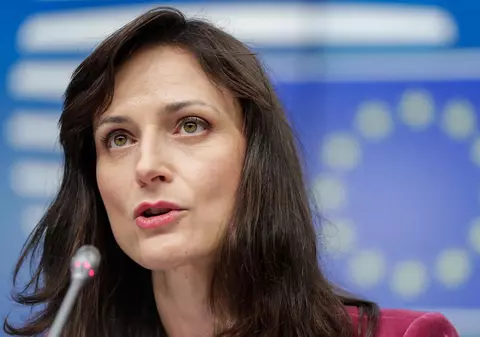 Primul comisar european infectat cu coronavirus. Bulgăroaica Maria Gabriel, testată pozitiv