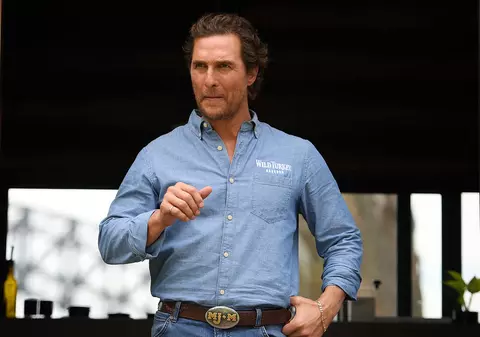 Actorul Matthew McConaughey a fost abuzat sexual în adolescență: “Am fost şantajat să fac sex la 15 ani”
