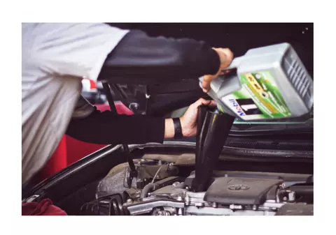 (Publicitate) Ulei de motor de la AutoEco – Prețuri avantajoase și consultanță specializată
