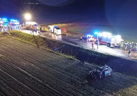 Microbuz care venea în România cu 15 oameni, accident cumplit în Austria. 14 mașini de salvatori, chemate să intervină