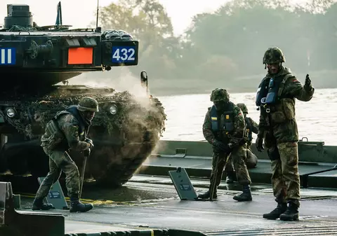 Germania îi reabilitează pe soldaţii discriminaţi din cauza homosexualităţii lor