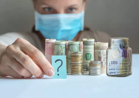 Cum e mai eficient în pandemie: economisire în lei, euro, dolari sau altceva? Trei variante de coș valutar