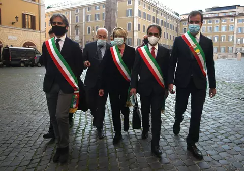 Calabria, lovită de o dublă epidemie: COVID și mafie. „Ne luptăm ca leii, ca să nu ne prăbușim”