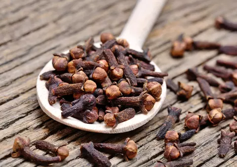 Cuișoare - proprietăți și caracteristici. Cum se face ceaiul de cuișoare